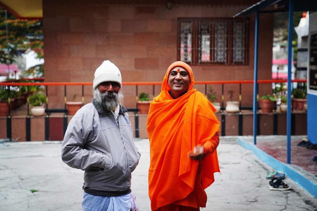 Swami-Raghvendra-Sunyogi-Ishavasyam-Gangotri