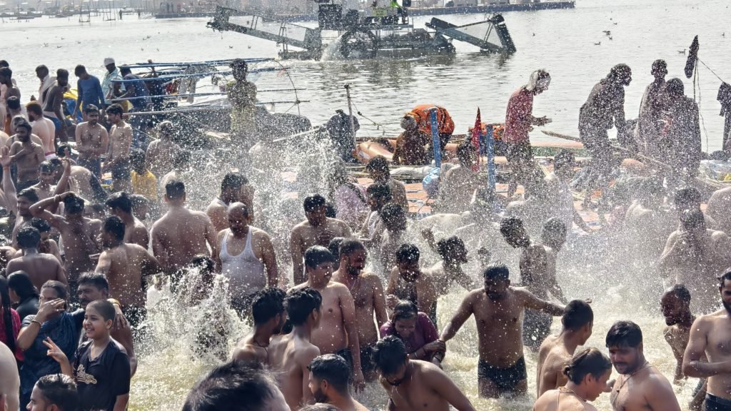 watersplash-Mahakumbh2025